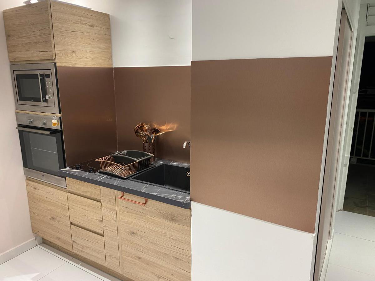 Au Petit Noni Lägenhet Le Gosier  Exteriör bild